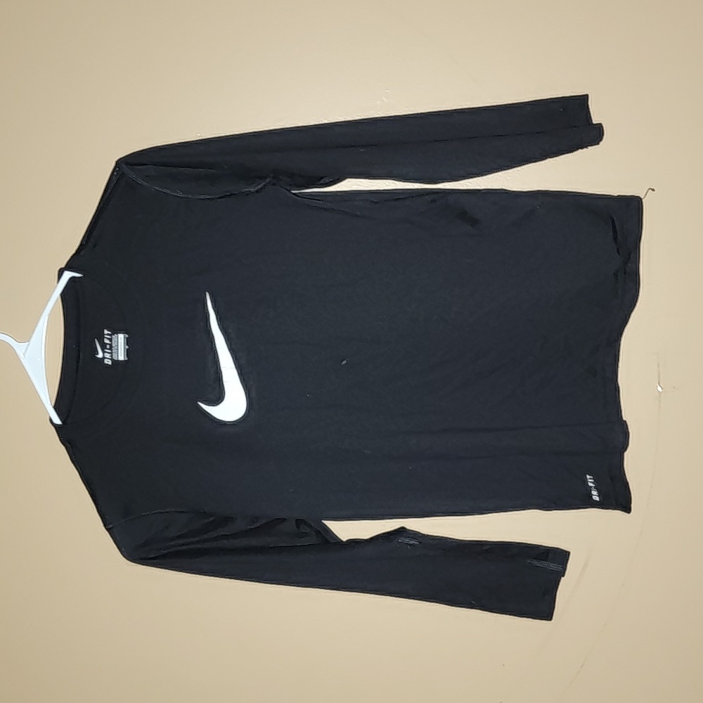 NIKE LONG SLEEVE "DRI FIT" TEE SHIRT